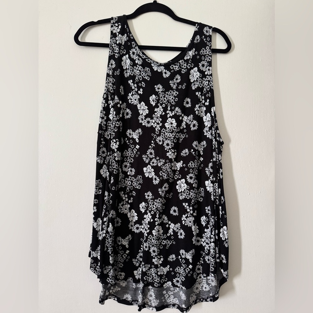 Old Navy Black and White Floral Top